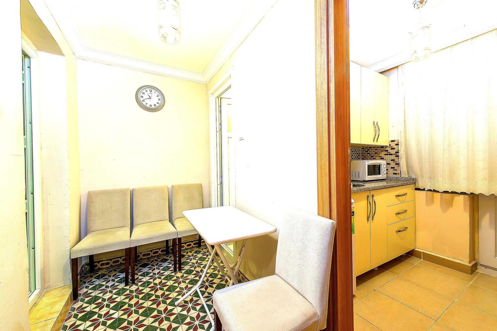 Efe Apart Hotel Istanbul Bagian luar foto