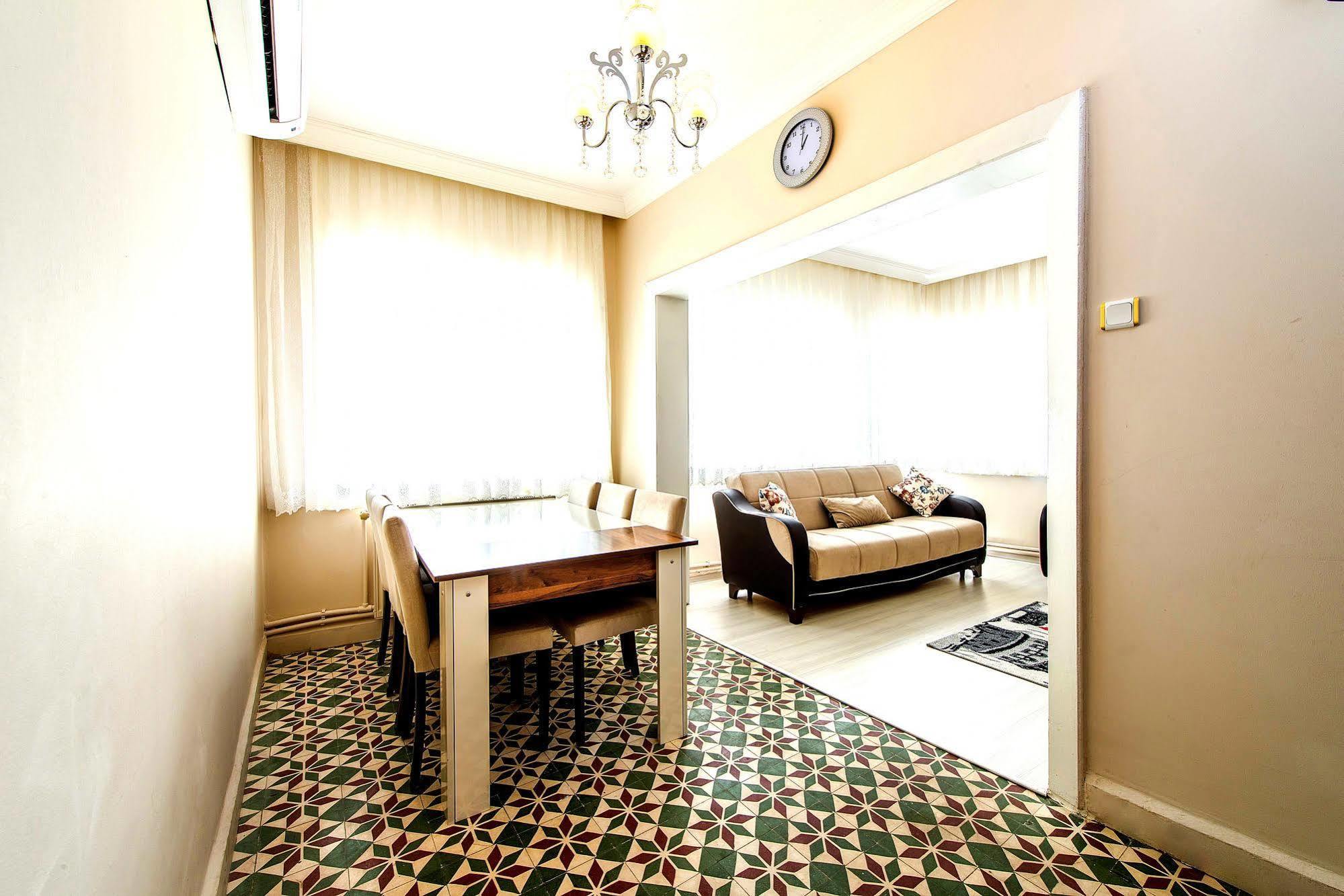 Efe Apart Hotel Istanbul Bagian luar foto