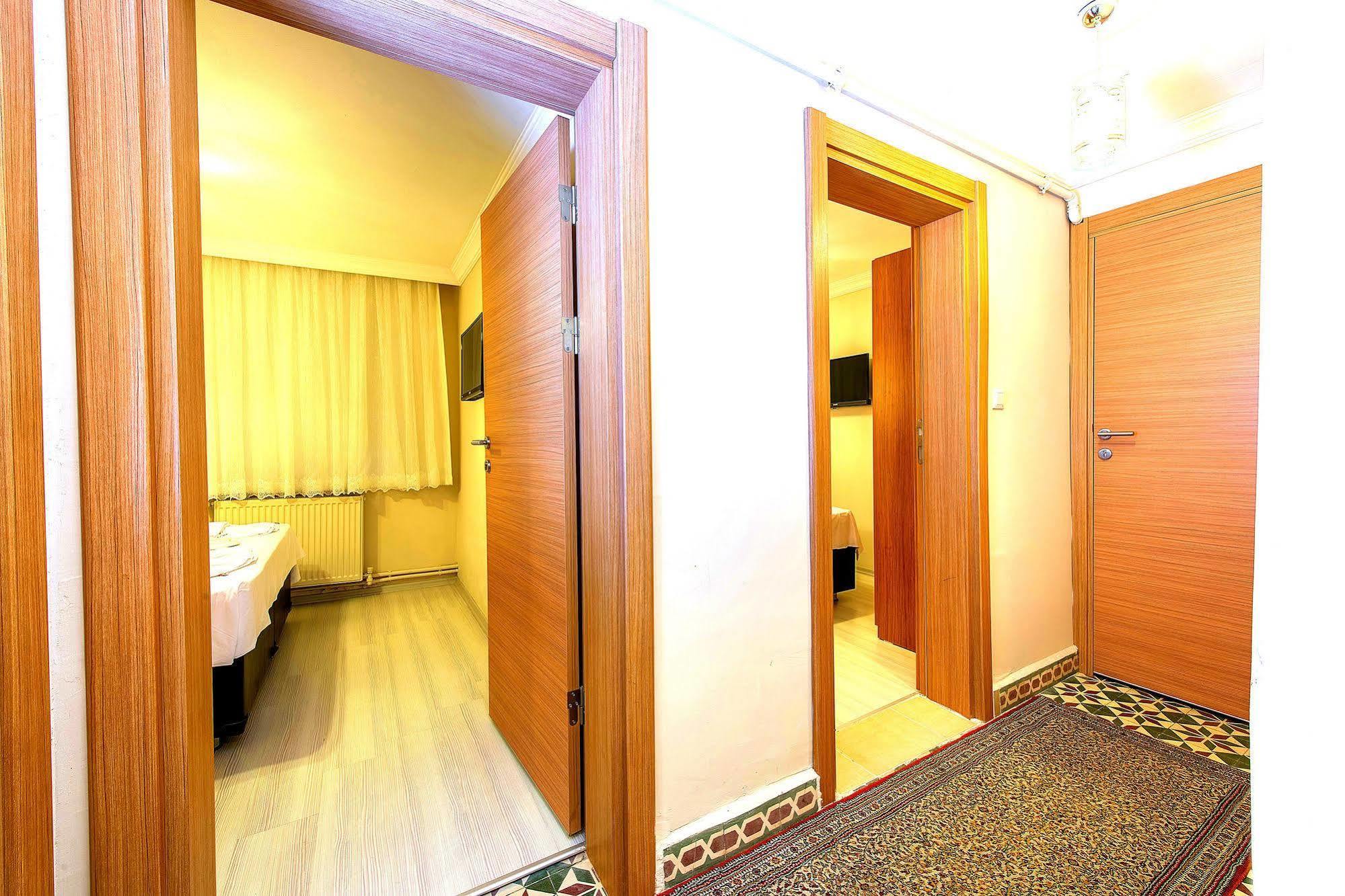 Efe Apart Hotel Istanbul Bagian luar foto