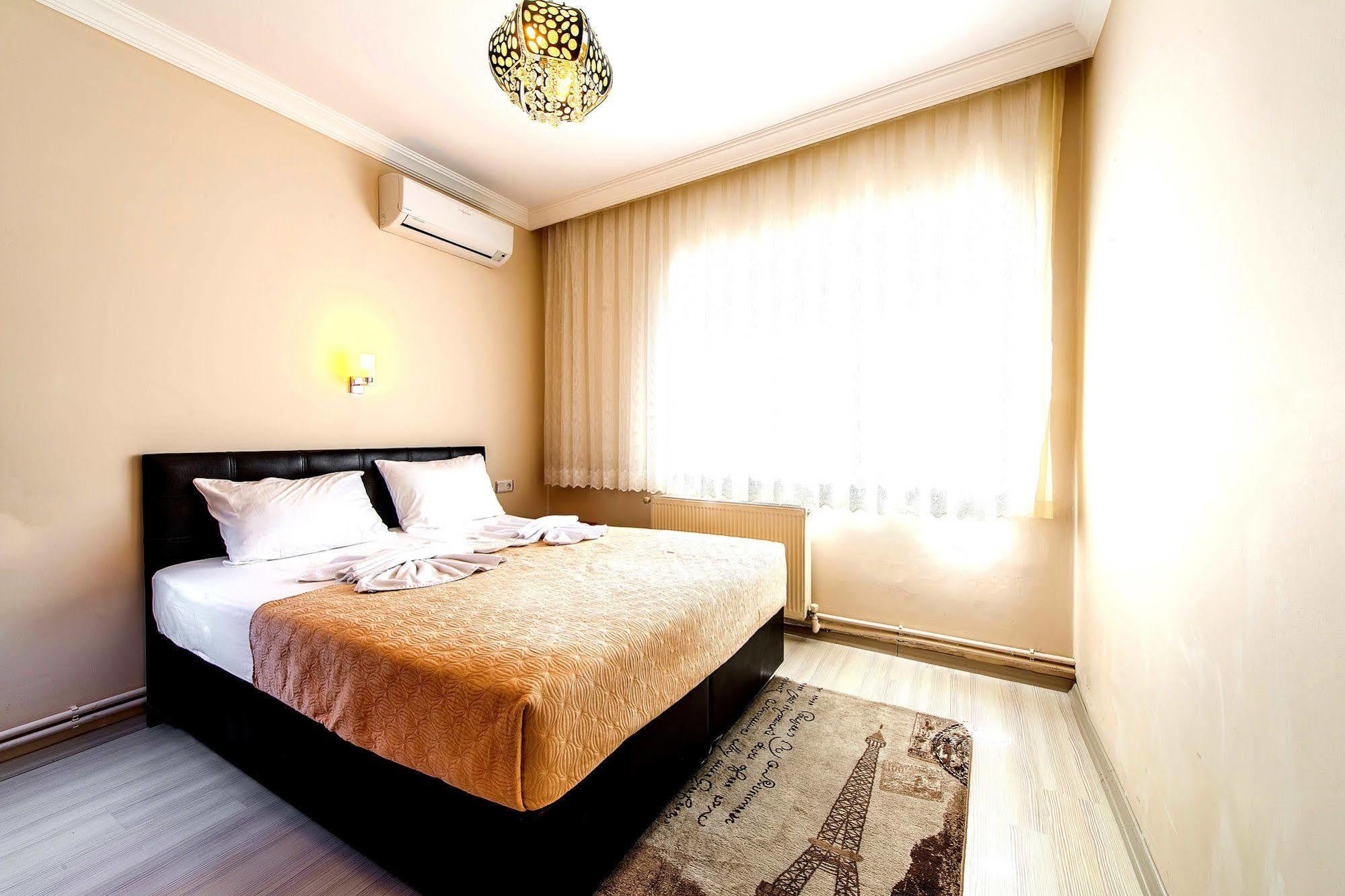 Efe Apart Hotel Istanbul Bagian luar foto