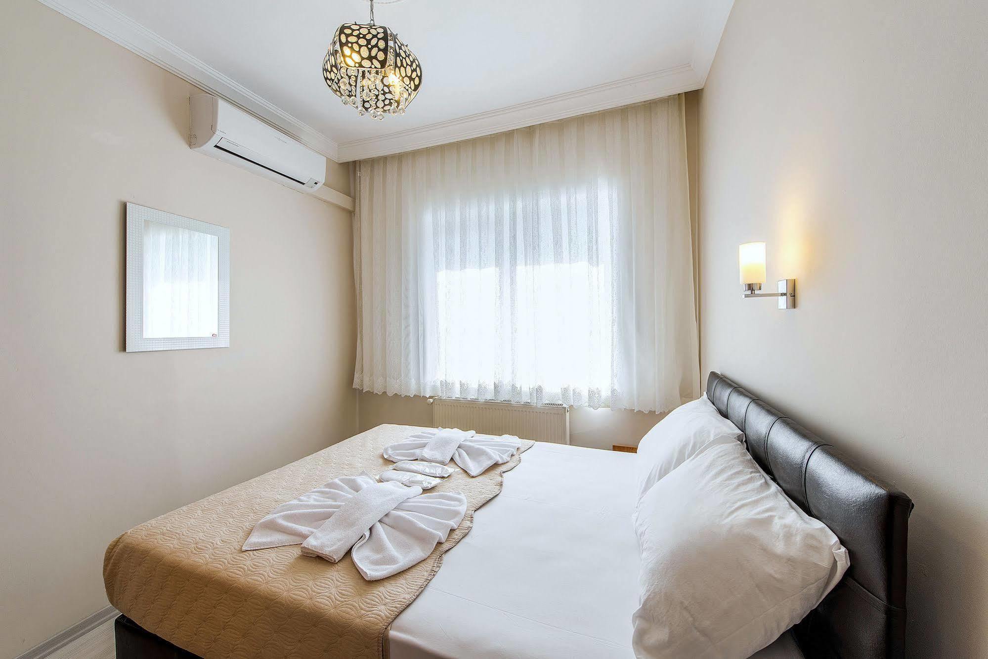 Efe Apart Hotel Istanbul Bagian luar foto